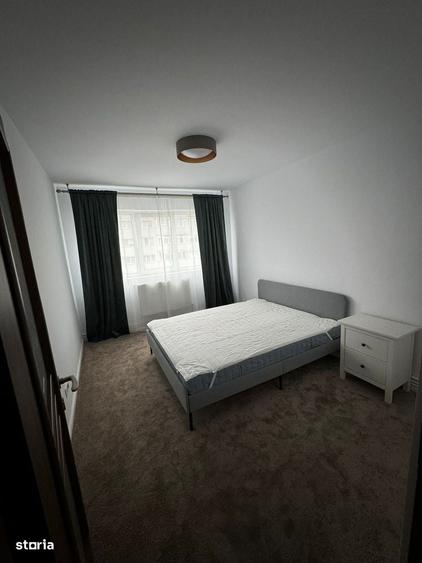 Apartament cu 3 camere decomandat în Podu Roș