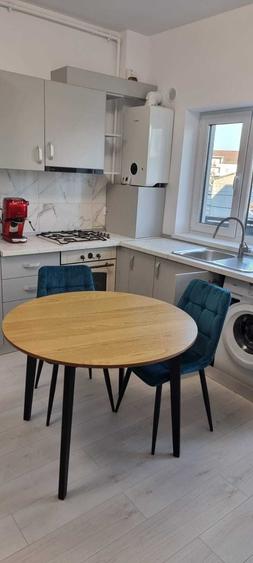 Apartament cu 2 camere semidecomandat în Turnișor