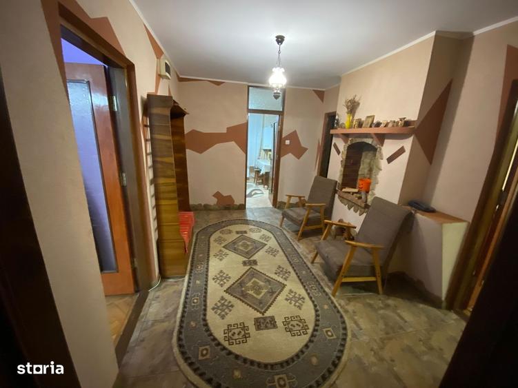 Apartament cu 3 camere decomandat în George Enescu