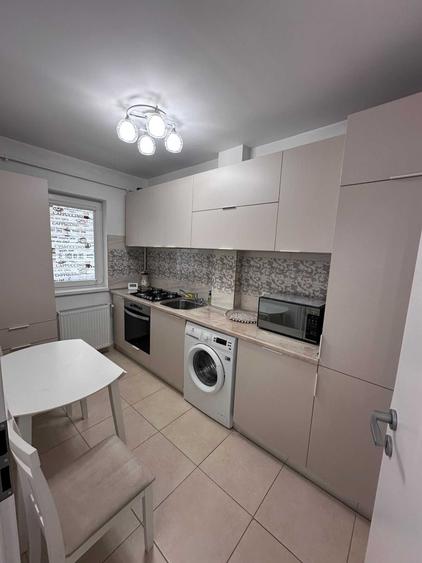 Apartament cu 2 camere decomandat în Ghencea
