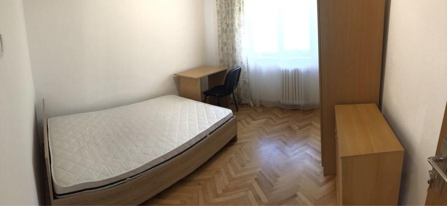 Apartament cu 3 camere decomandat în Zorilor