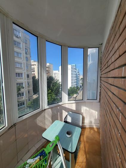 Apartament cu 4 camere decomandat, mobilat în Păcurari