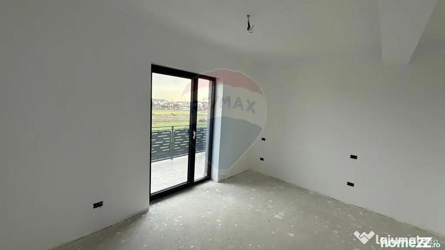 Casă cu 4 camere cu Teren 330 Mp în Obor