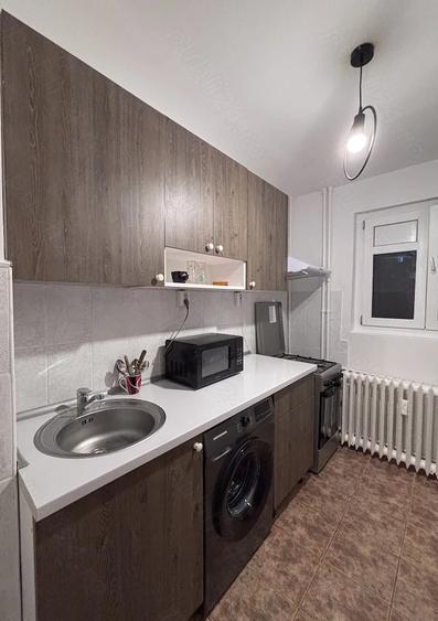 Apartament cu 2 camere decomandat, mobilat în Titan