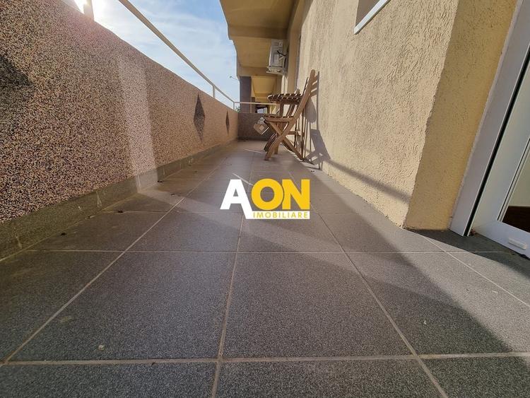 Apartament cu 3 camere decomandat, mobilat în Central
