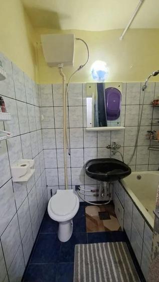 Apartament cu 2 camere semidecomandat în Războieni