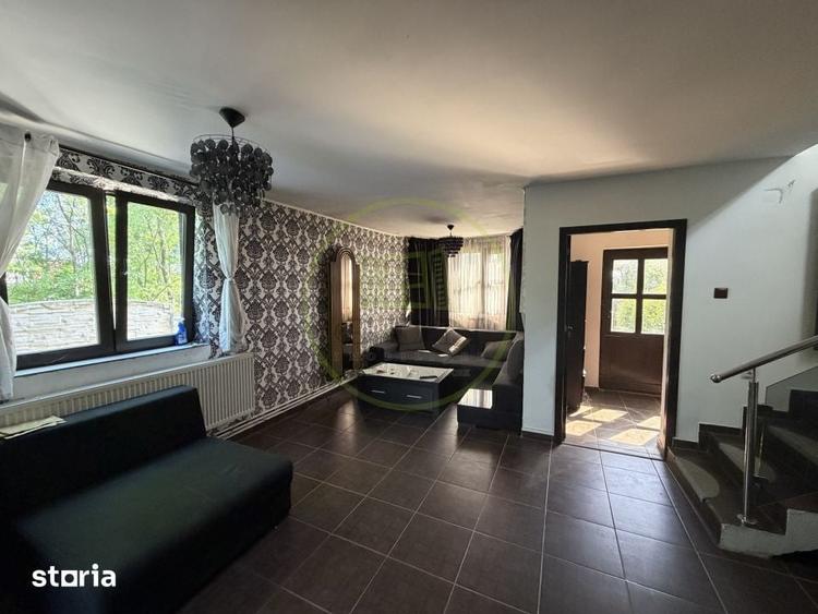 Casă cu 4 camere cu Teren 1250 Mp în Malu Mare