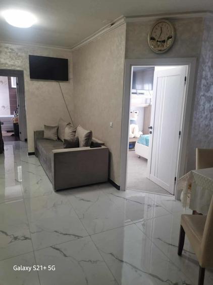 Apartament cu 3 camere în Florești
