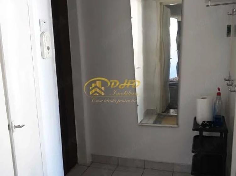 Apartament cu 2 camere semidecomandat în Tătărași