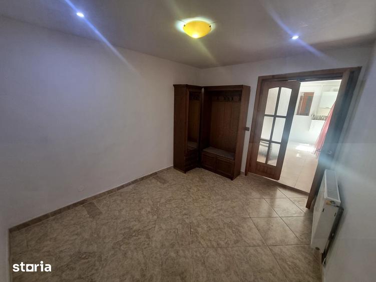 Casă cu 3 camere cu Teren 100 Mp în Tomis I