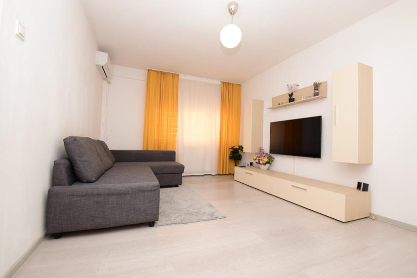 Apartament cu 2 camere semidecomandat în 1 Decembrie 1918