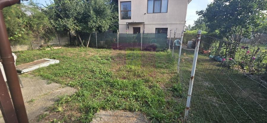Casă individuală cu 3 camere cu Canalizare în Sud