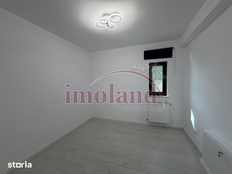 Casă cu 6 camere cu Teren 500 Mp în Central