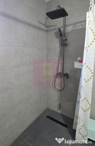 Casă cu 4 camere cu Teren 497 Mp în Central