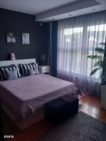 Casă cu 3 camere în Corunca