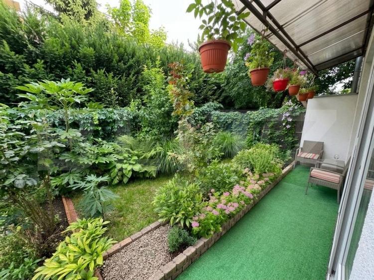 Apartament cu 2 camere semidecomandat, mobilat în Florești
