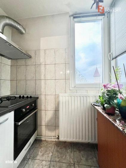 Apartament cu 3 camere decomandat, mobilat în Lunei