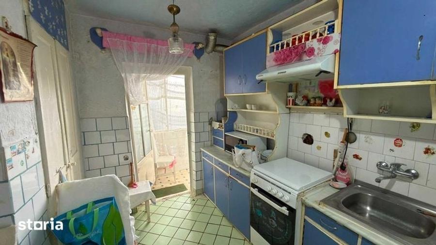 Apartament cu 3 camere în Micro 16
