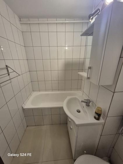 Garsonieră decomandată, mobilată în Dărmănești