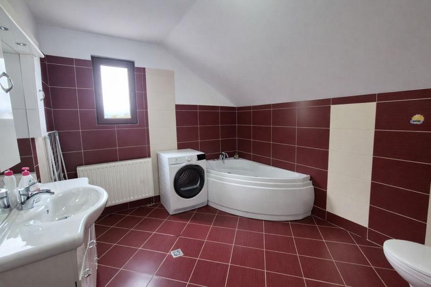 Casă individuală cu 4 camere cu Canalizare în Hipodrom 4
