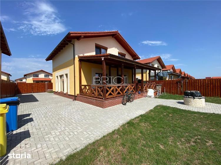 Casă cu 4 camere cu Teren 500 Mp în Cristian