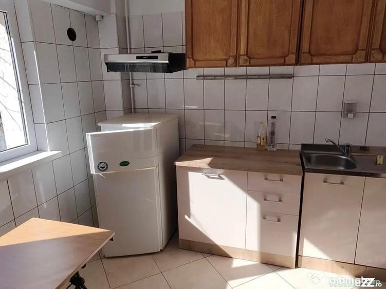 Apartament cu 3 camere decomandat în Dorobanți