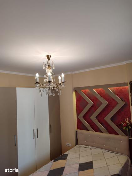 Apartament cu 3 camere decomandat în Obor