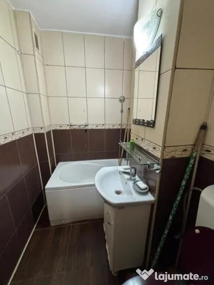 Apartament cu 2 camere decomandat în Vest