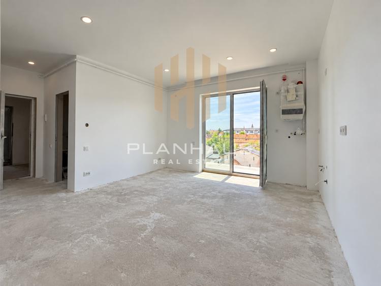 Apartament cu 3 camere decomandat în Orașul Vechi