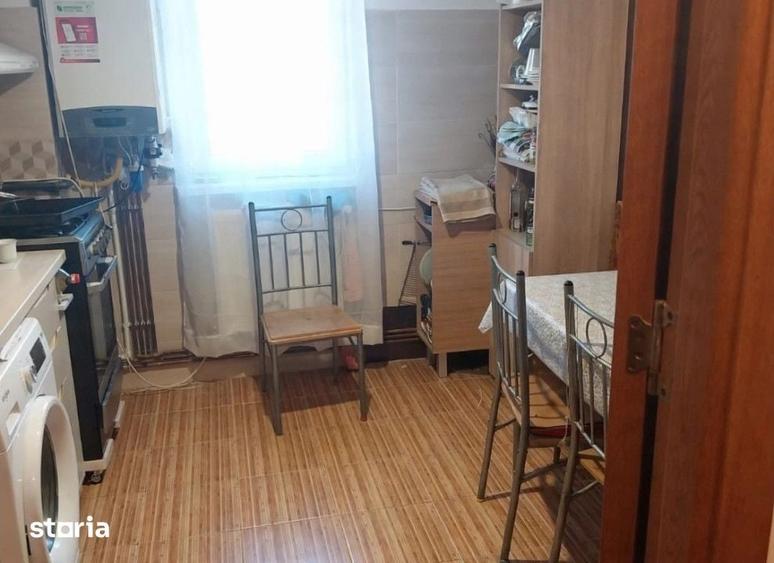Apartament cu 3 camere în Alexandru cel Bun