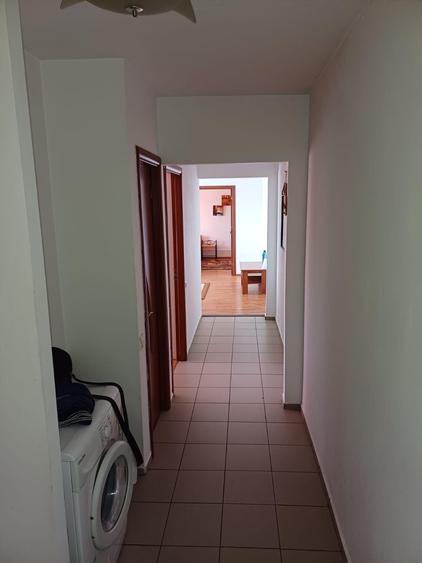 Apartament cu 3 camere decomandat, mobilat în Tomis III