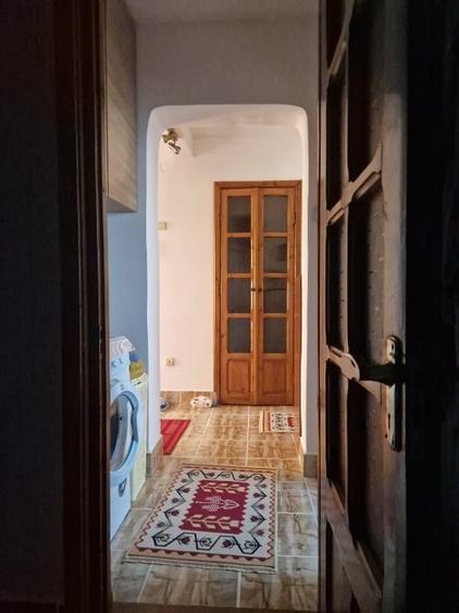 Apartament cu 3 camere decomandat, mobilat în Central