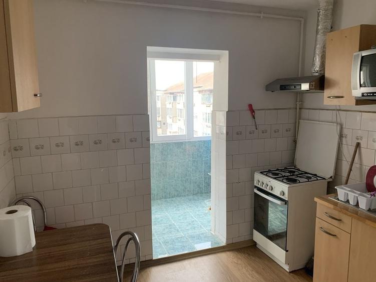 Apartament cu 3 camere decomandat în Dorobanților