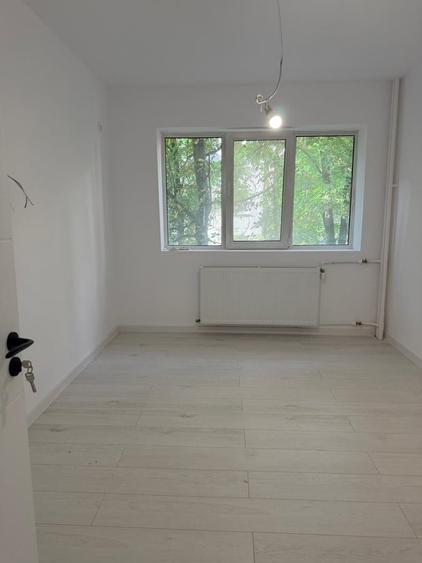 Apartament semidecomandat în Tei
