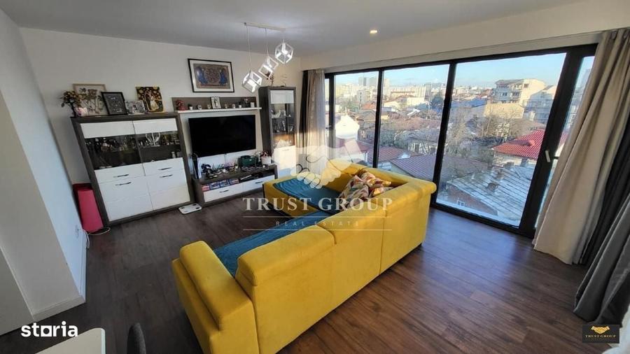 Apartament cu 3 camere în Victoriei
