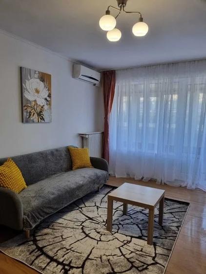 Apartament cu 2 camere decomandat, mobilat în Magheru