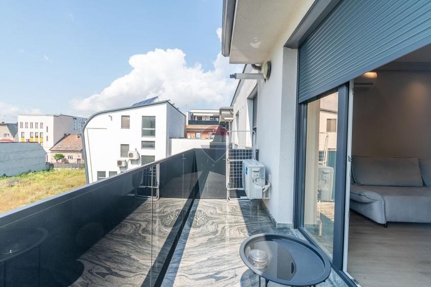 Apartament cu 2 camere semidecomandat în Central