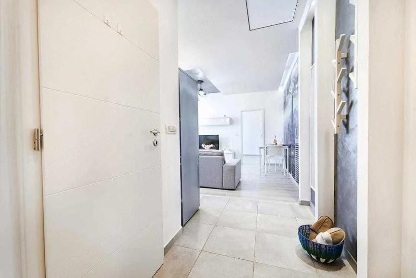 Apartament cu 2 camere, mobilat în Complex Studențesc
