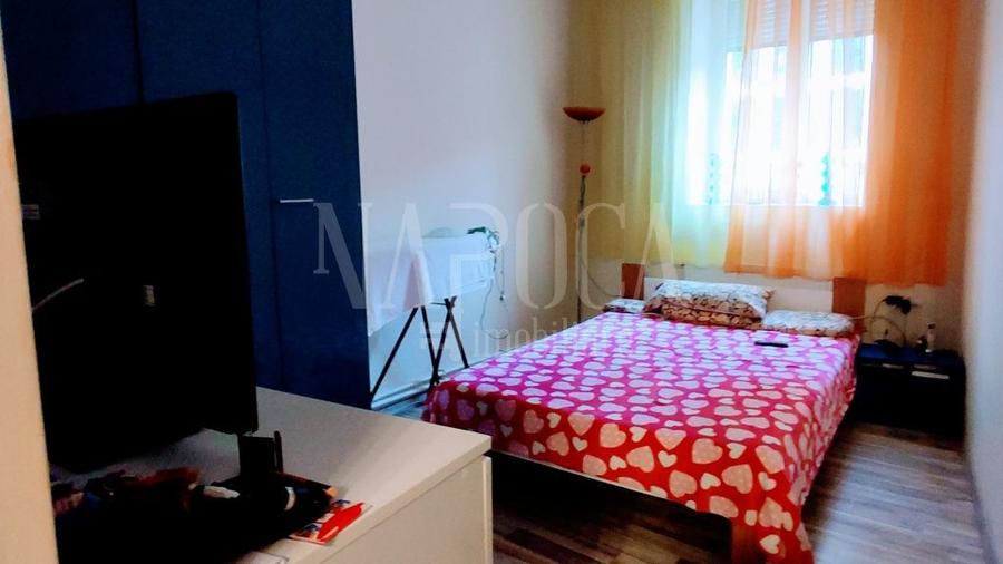 Casă individuală cu 3 camere cu Canalizare în Central