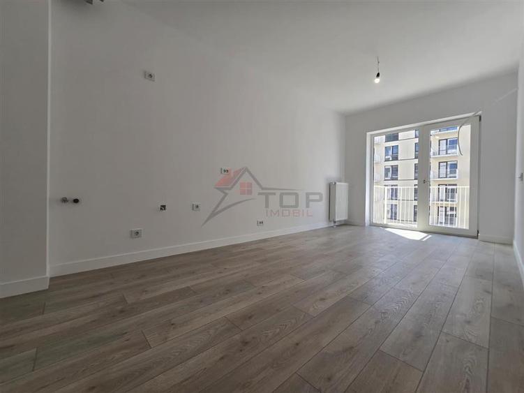 Apartament cu 2 camere decomandat în Podu Roș