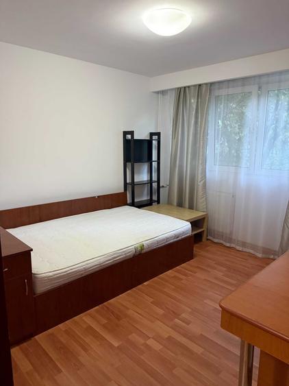 Apartament cu 2 camere decomandat în Drumul Taberei