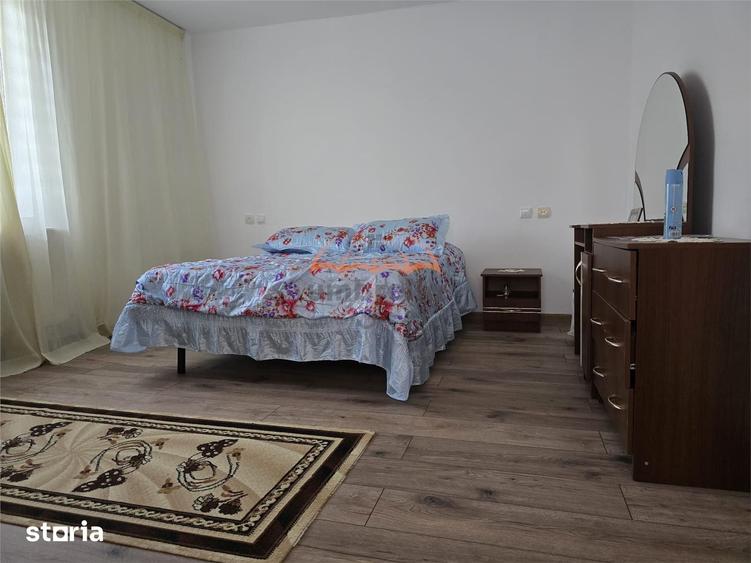 Casă cu 6 camere cu Teren 2424 Mp în Iclod