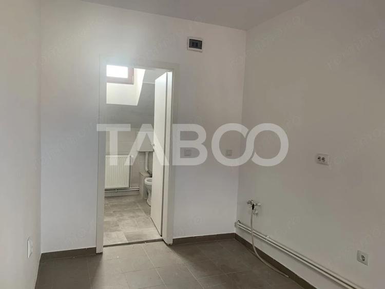 Spațiu comercial, de 300 mp, în Central