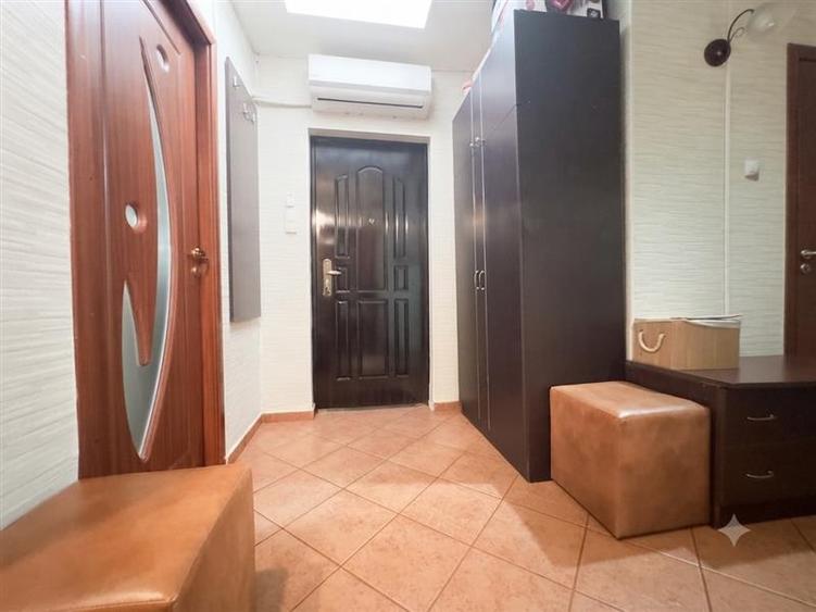 Apartament cu 3 camere decomandat, mobilat în Lunca Cetățuii