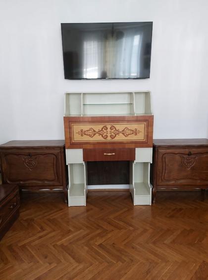 Apartament cu 3 camere decomandat, mobilat în Virtuții