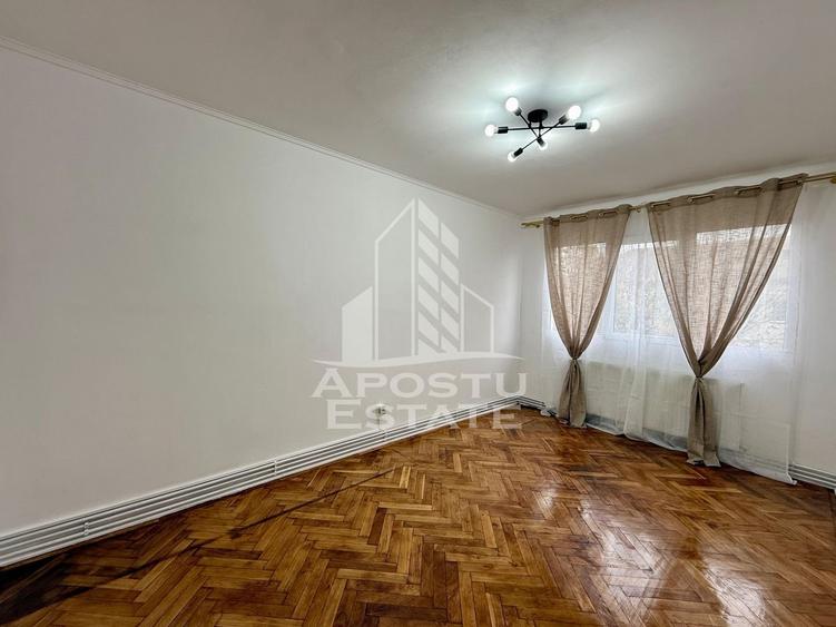 Apartament cu 3 camere decomandat în Circumvalațiunii