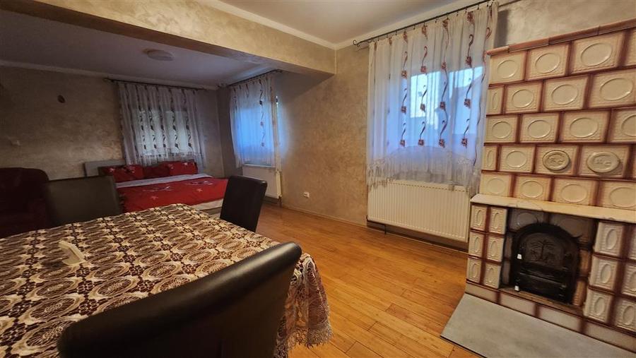 Casă individuală cu 5 camere cu Canalizare în Exterior Nord
