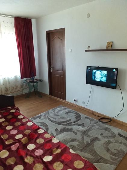 Garsonieră decomandată în Hotărani
