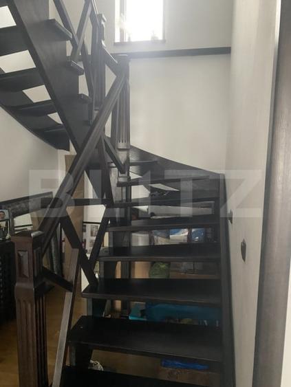 Casă individuală cu 7 camere cu Canalizare în Exterior Vest