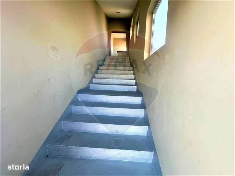 Spațiu comercial, de 256 mp, în Gura Văii